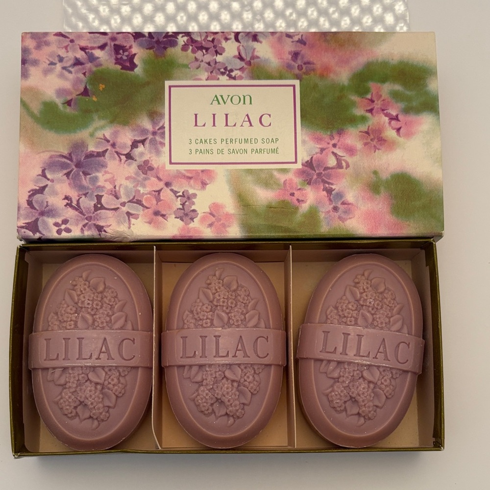 VTG Avon Lilac Scented Soap Trio NIB